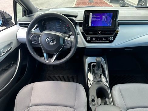 Used 2025 Toyota Corolla SE image 19