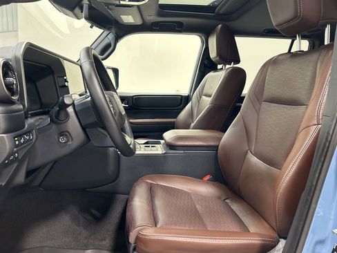 Used 2025 Toyota Land Cruiser w/ Premium Package image 9