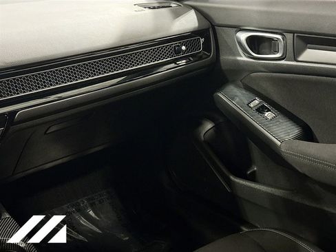 Used 2023 Honda Civic Sport image 23