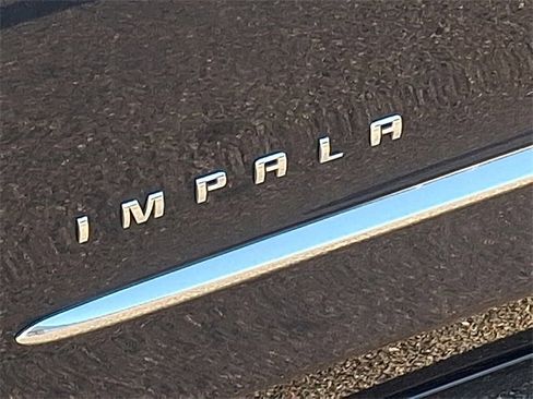 Used 2016 Chevrolet Impala LTZ w/ Enhanced Convenience Package image 30