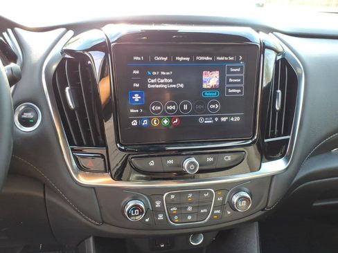Certified 2023 Chevrolet Traverse LT w/ LPO, Floor Liner Package image 20