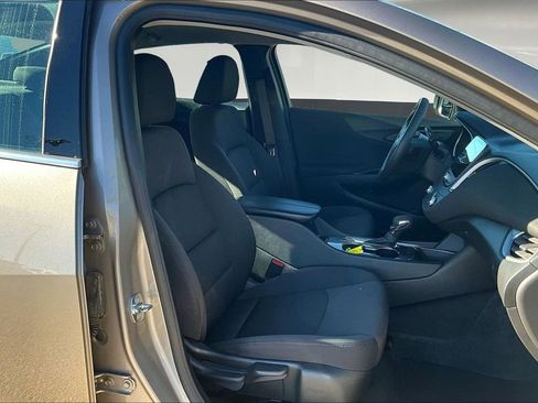 Used 2024 Chevrolet Malibu LT image 27