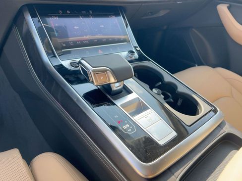 New 2025 Audi Q7 3.0T Prestige image 17