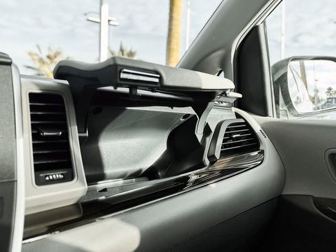 Used 2020 Toyota Sienna XLE w/ XLE Navigation Package image 49