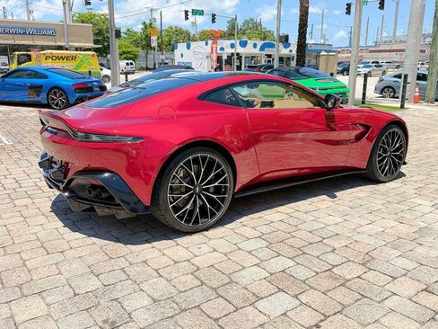 Used 2023 Aston Martin V8 Vantage Coupe RWD image 10