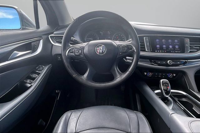 Used 2020 Buick Enclave Essence w/ Sound and Sites Package AWD/4WD image 5