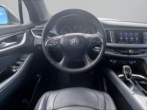 Used 2020 Buick Enclave Essence w/ Sound and Sites Package AWD/4WD image 5