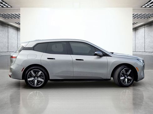 Certified 2026 BMW iX xDrive45 w/ Premium Package AWD/4WD image 6
