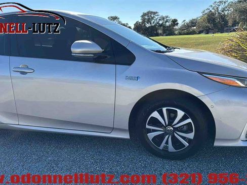 Used 2019 Toyota Prius Prime Advanced image 7