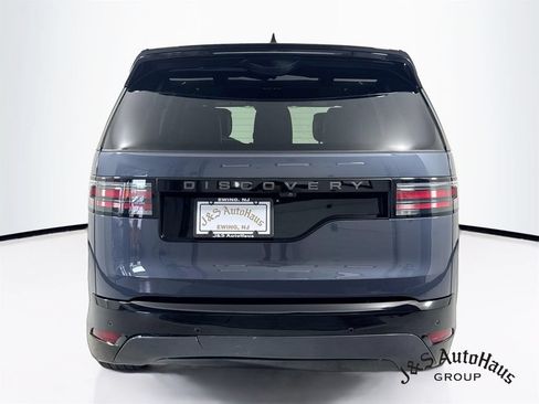 Used 2024 Land Rover Discovery Dynamic SE AWD/4WD image 6