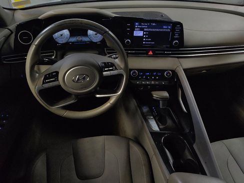 Used 2021 Hyundai Elantra SEL w/ Convenience + Premium Package FWD image 22