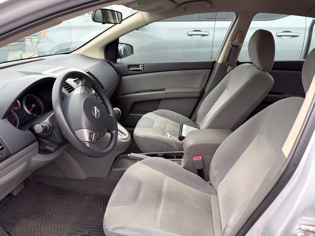 Used 2009 Nissan Sentra 2.0 S FWD image 7