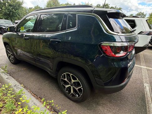 New 2026 Jeep Compass Limited AWD/4WD image 3