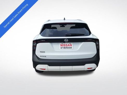 Used 2026 Nissan Kicks SV w/ SV Premium Package FWD image 4