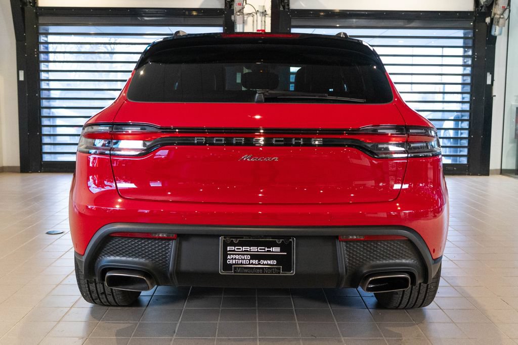 Certified 2026 Porsche Macan AWD/4WD image 8