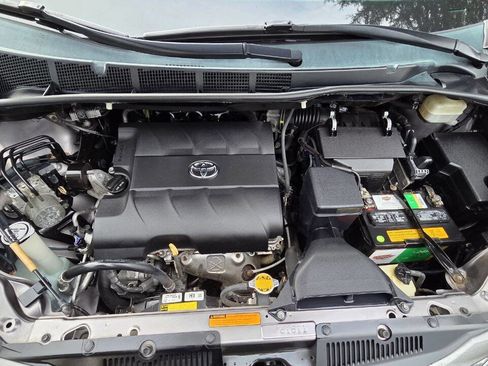Used 2014 Toyota Sienna XLE AWD/4WD image 14