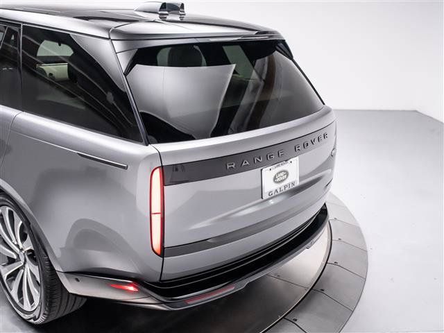 Used 2023 Land Rover Range Rover SE AWD/4WD image 30