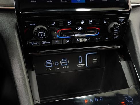Certified 2023 Jeep Grand Cherokee Overland AWD/4WD image 36