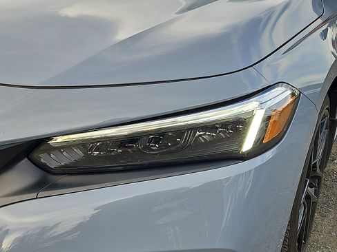 Used 2024 Honda Civic Sport Touring image 9