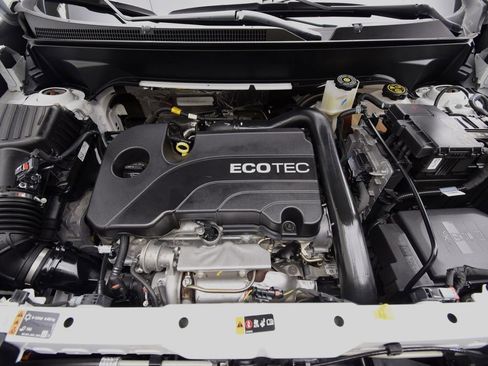 Used 2022 Chevrolet Equinox RS w/ Infotainment Package image 28