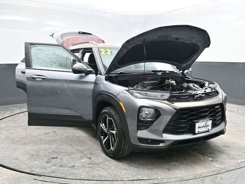 Used 2022 Chevrolet TrailBlazer RS w/ Technology Package image 39
