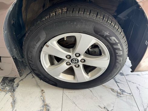 Used 2018 Toyota Sienna LE FWD image 30
