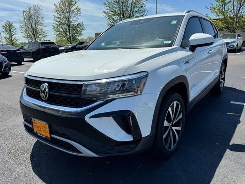 Used 2022 Volkswagen Taos SE AWD/4WD image 8