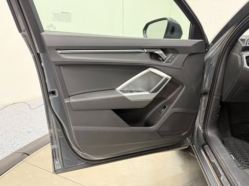 Used 2020 Audi Q3 2.0T Premium w/ Convenience Package image 9