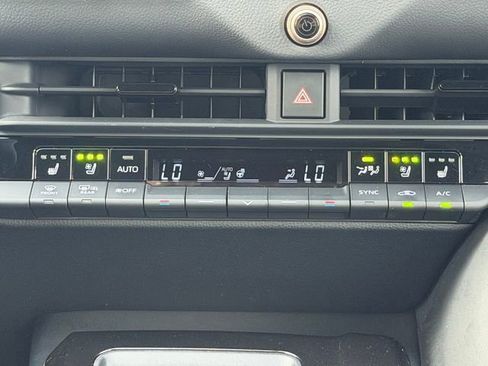 Certified 2025 Toyota Crown Signia AWD/4WD image 23