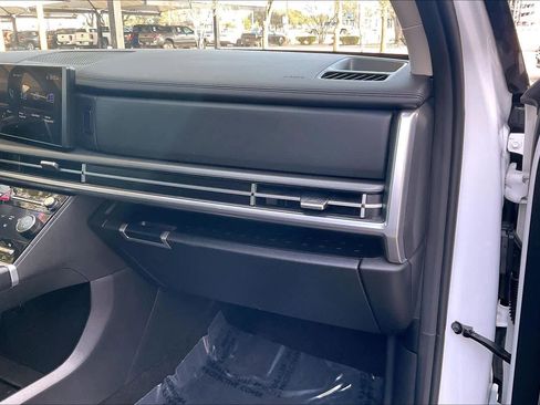 Certified 2025 Hyundai Santa Fe SEL image 15