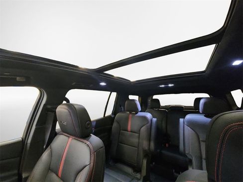 Certified 2024 Chevrolet Traverse RS w/ LPO, Floor Liner Package image 23