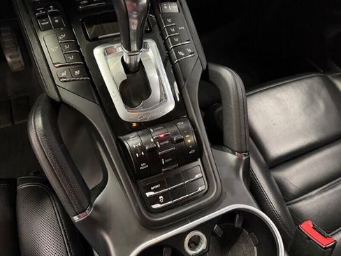 Used 2014 Porsche Cayenne Diesel AWD/4WD image 24