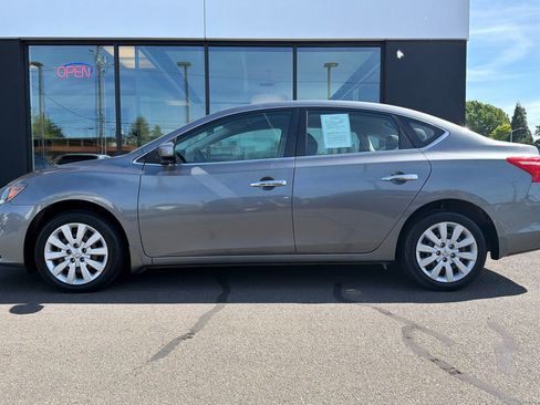 Used 2017 Nissan Sentra S FWD image 9