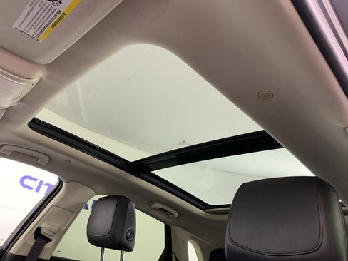 Used 2019 Cadillac XT5 Premium Luxury FWD image 29