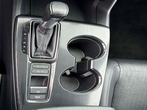 Certified 2024 Honda Civic EX-L image 25