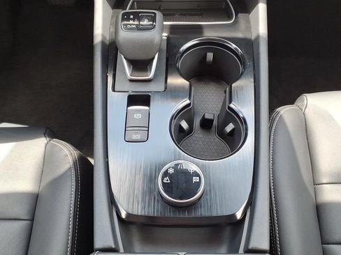 Used 2025 Nissan Rogue SL AWD/4WD image 14