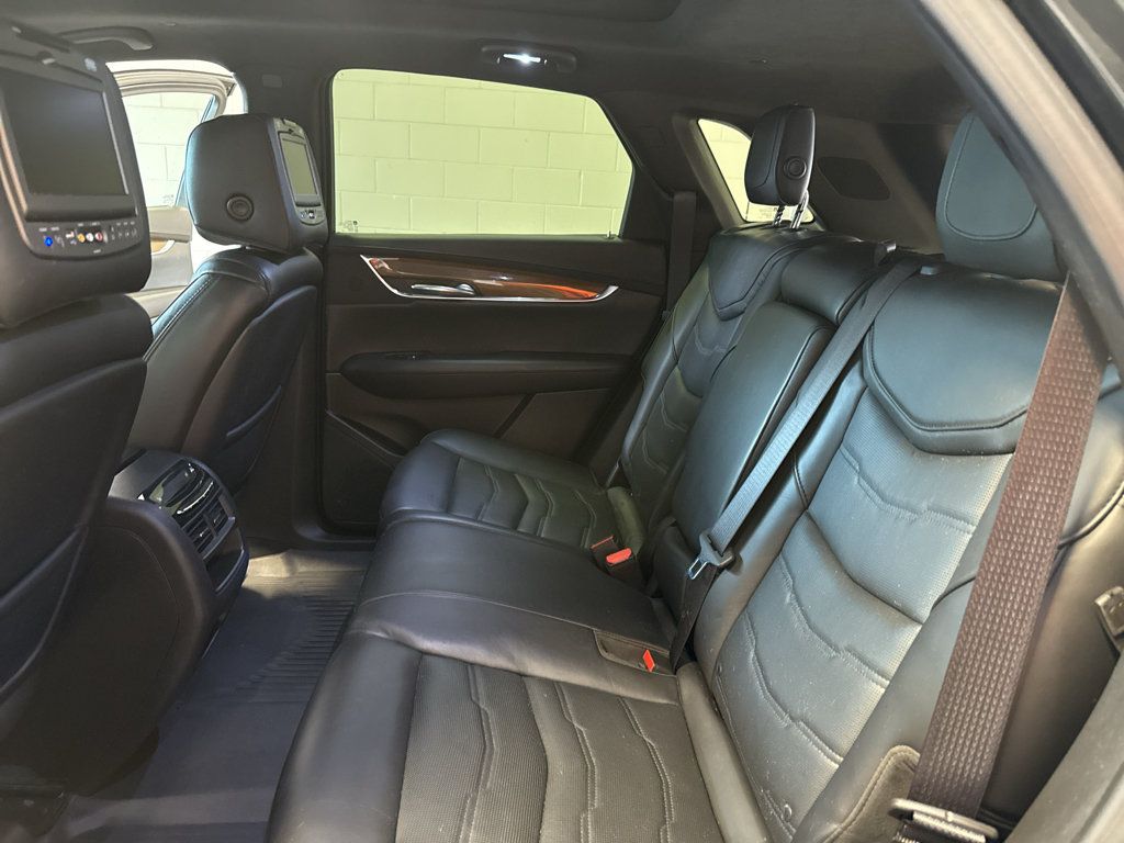Used 2017 Cadillac XT5 Platinum w/ Driver Assist Package AWD/4WD image 31