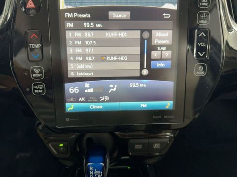 Used 2018 Toyota Prius Four image 21