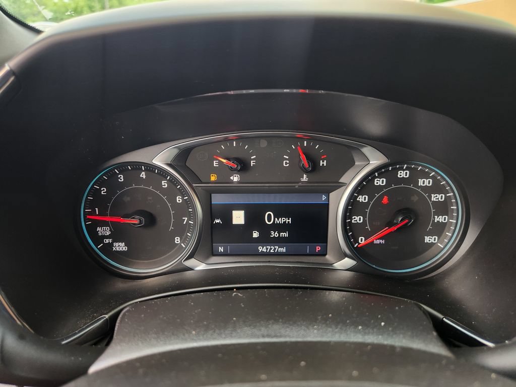 Used 2022 Chevrolet Equinox RS w/ RS Leather Package FWD image 17
