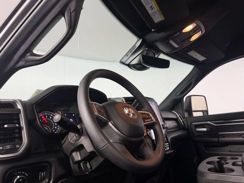 Used 2025 RAM 2500 Big Horn AWD/4WD image 22
