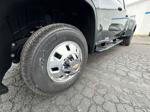 New 2026 Chevrolet Silverado 3500 LT w/ All Star Edition AWD/4WD image 18