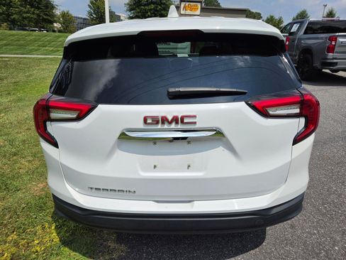 Used 2024 GMC Terrain SLE FWD image 6