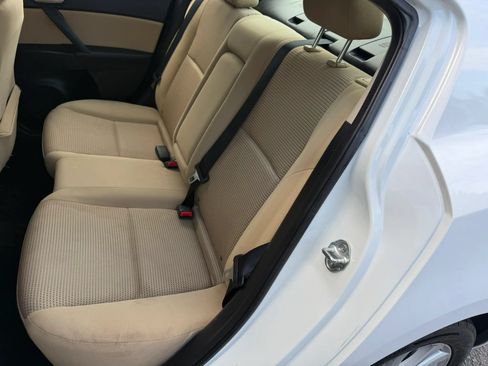 Used 2013 MAZDA MAZDA3 i Touring FWD image 24
