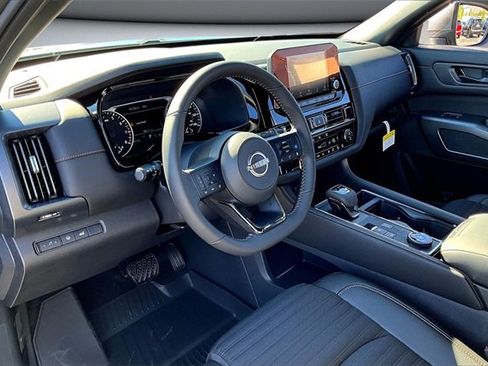 New 2025 Nissan Pathfinder Rock Creek image 7