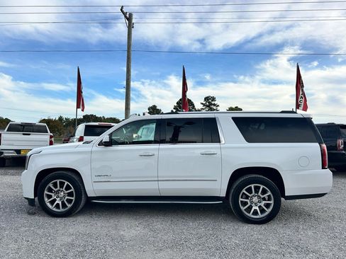 Used 2019 GMC Yukon XL Denali RWD image 23