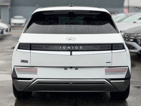 Used 2024 Hyundai Ioniq 5 Limited image 4