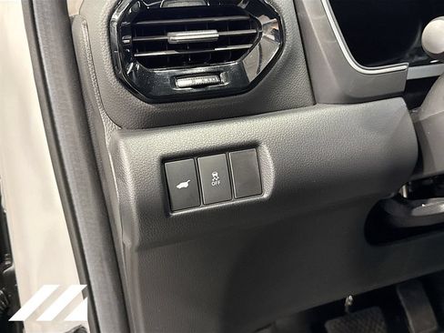 Used 2025 Honda Pilot Touring image 10