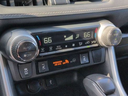 Certified 2020 Toyota RAV4 XLE w/ XLE Grade Weather Package AWD/4WD image 13