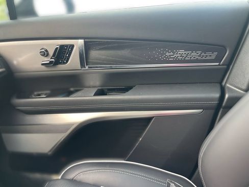 Certified 2026 Cadillac Vistiq Platinum w/ LPO, Floor Liner Package AWD/4WD image 21