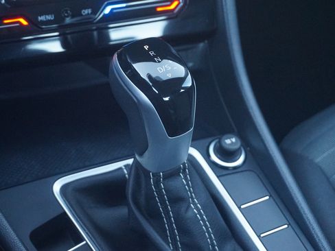 Used 2025 Volkswagen Jetta S image 33